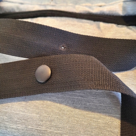 ✅✅ Under Armour Duffle Bag ✅✅ - Picture 8 of 13